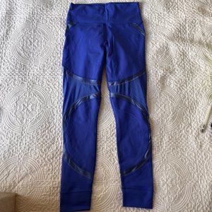 Fabletics High-Waisted Powerhold Shine Leggings